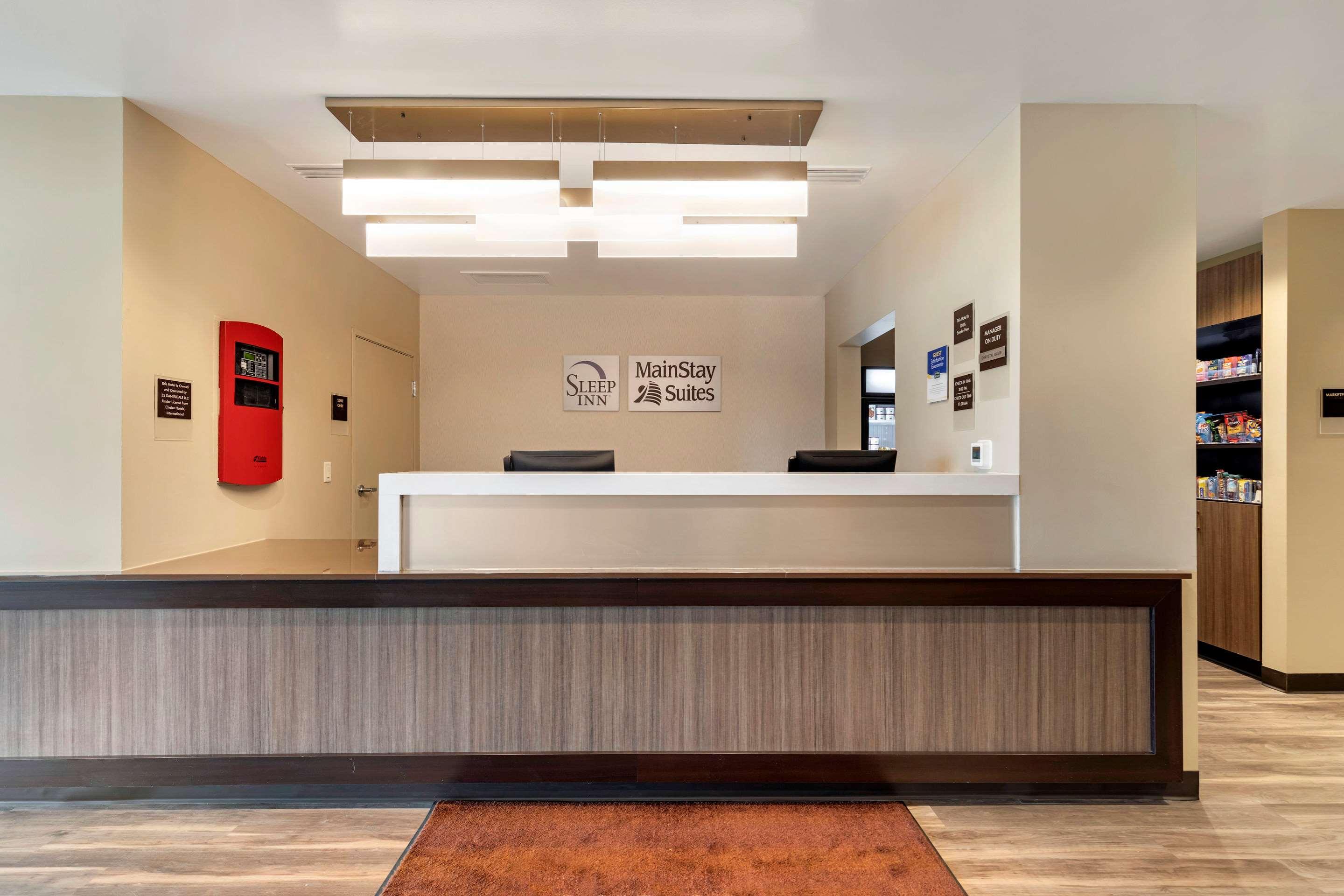 Mainstay Suites Lancaster Dallas South Екстер'єр фото